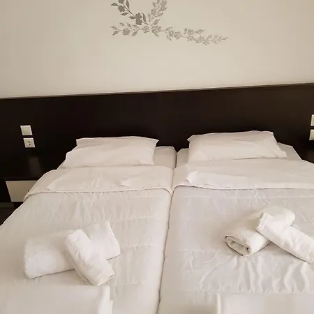 Galanopoulos 2*